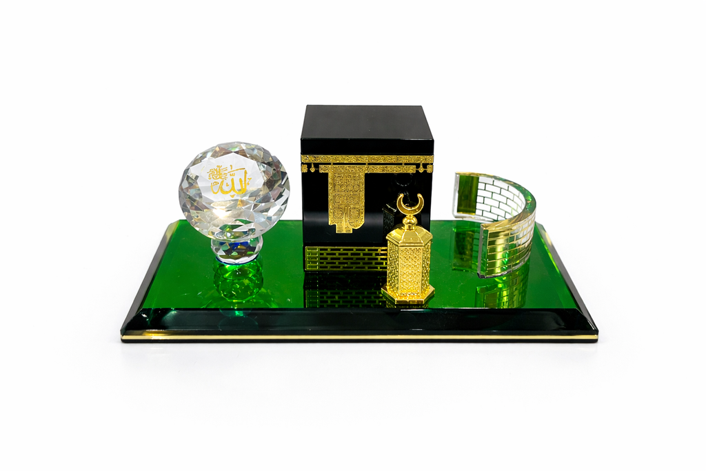 Décoration Islamique Kaaba en Cristal – Ensemble Makkah avec Allah, Kaaba et Lanterne Crystal Kaaba Islamic Decoration – Makkah Set with Allah Crystal, Kaaba & Lantern