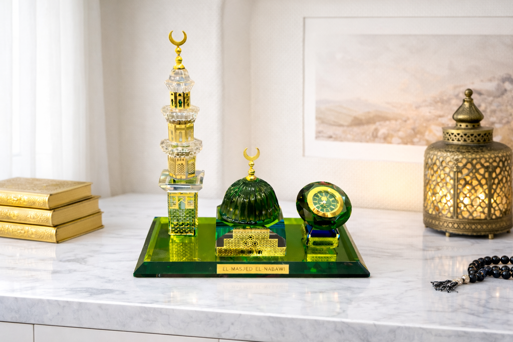 Maquette Cristal de la Mosquée du Prophète (Médine) avec Horloge – Décoration Islamique de Luxe  Titre Crystal Prophet’s Mosque (Madinah) Model with Clock – Luxury Islamic Decor